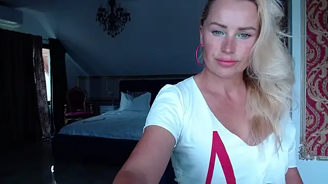 eyesangel22 online show from 09-25-25, 12:00