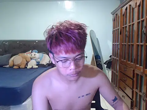 Snapshot of Prince_hottie chatting on 07-11-26, 05:24 Prince hottie online show from 07-11-26, 05:24
