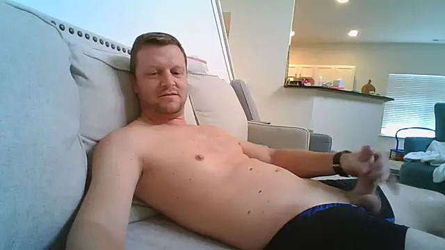 johnd101020 online show from 12-04-25, 04:17