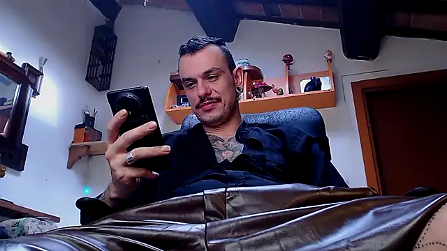 Snapshot of cek_186 chatting on 02-05-26, 09:27 cek 186 online show from 02-05-26, 09:27