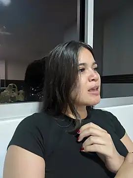 Snapshot of CamilaSofiia chatting on 04-27-26, 11:47 CamilaSofiia online show from 04-27-26, 11:47