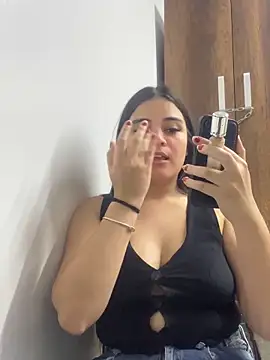 CamilaSofiia online show from 10-24-25, 08:52