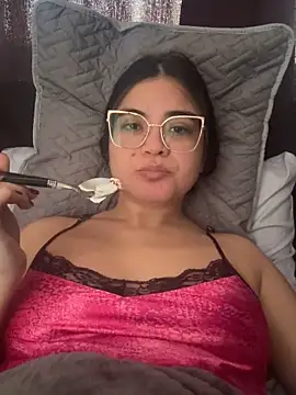 CamilaSofiia online show from 10-01-25, 05:17