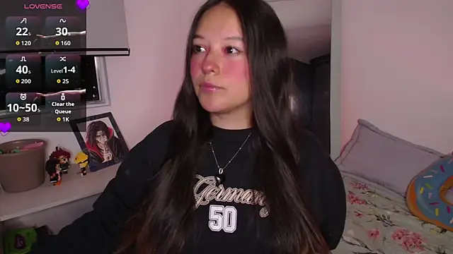 Snapshot of Lexie_Thompson10 chatting on 10-15-25, 11:13 Lexie Thompson10 online show from 10-15-25, 11:13