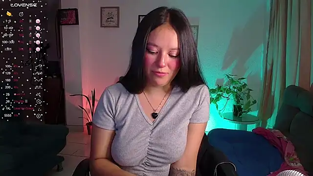 Snapshot of Lexie_Thompson10 chatting on 02-07-25, 06:35 Lexie Thompson10 online show from 02-07-25, 06:35