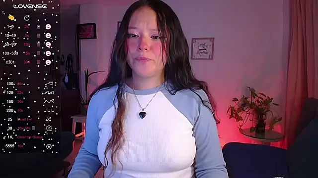 Snapshot of Lexie_Thompson10 chatting on 02-14-25, 04:04 Lexie Thompson10 online show from 02-14-25, 04:04