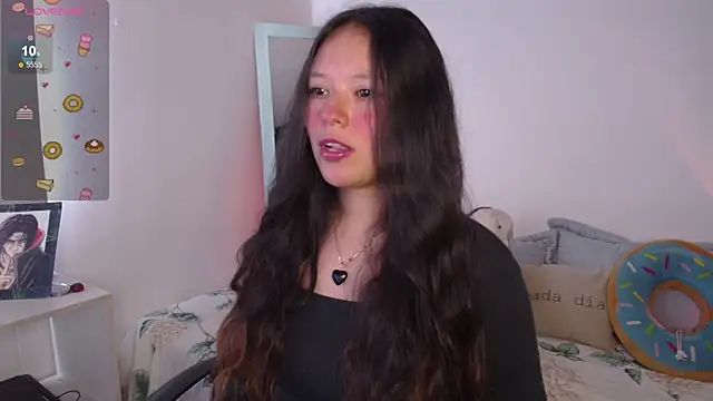 Snapshot of Lexie_Thompson10 chatting on 09-16-25, 05:47 Lexie Thompson10 online show from 09-16-25, 05:47