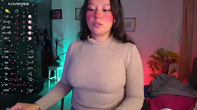 Snapshot of Lexie_Thompson10 chatting on 02-17-25, 05:58 Lexie Thompson10 online show from 02-17-25, 05:58