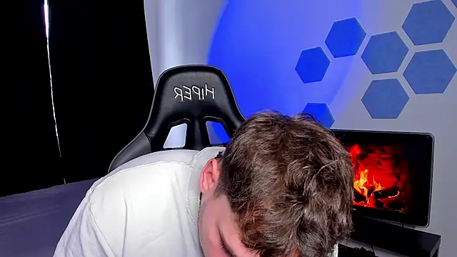 Snapshot of Chris_Tyson chatting on 02-08-26, 08:56 Chris Tyson online show from 02-08-26, 08:56