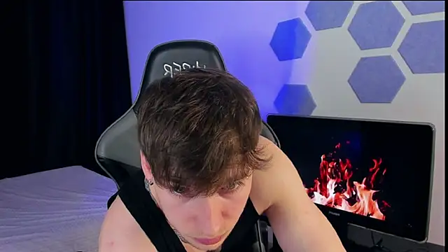 Chris Tyson online show from 03-18-25, 01:13