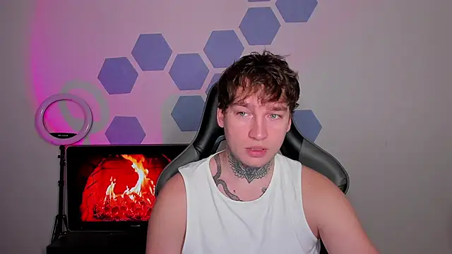 Chris Tyson online show from 11-06-25, 03:10