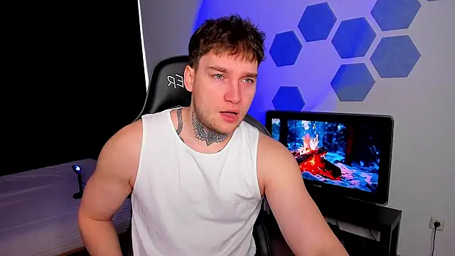 Snapshot of Chris_Tyson chatting on 02-12-26, 07:30 Chris Tyson online show from 02-12-26, 07:30