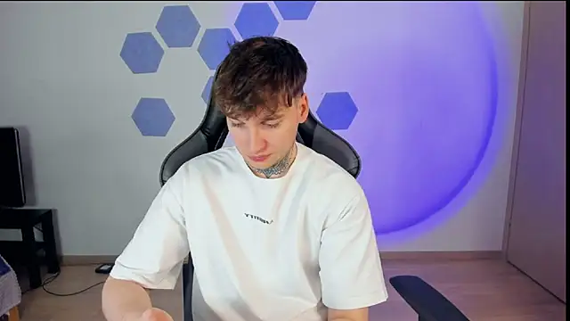 Chris Tyson online show from 02-26-25, 01:00