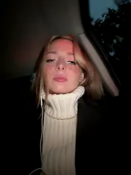 LoraaDoll online show from 09-24-25, 04:13