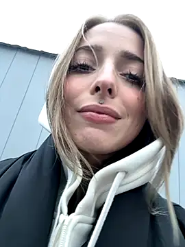 LoraaDoll online show from 10-27-25, 01:45