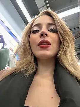 LoraaDoll online show from 11-11-25, 04:13