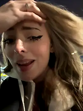 LoraaDoll online show from 11-02-25, 02:55