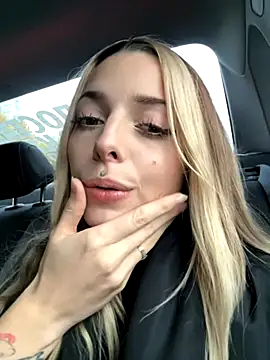 LoraaDoll online show from 10-20-25, 02:17