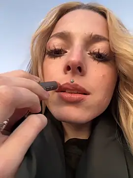 LoraaDoll online show from 09-29-25, 03:50