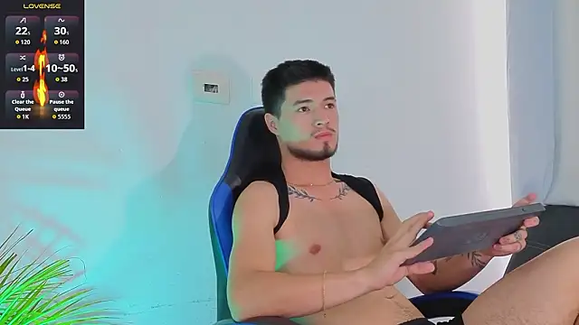 EdwardRoss  online show from 03-18-26, 09:26