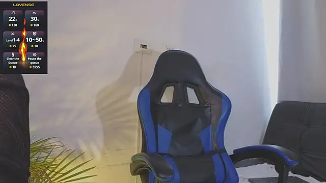 EdwardRoss  online show from 04-18-26, 07:51