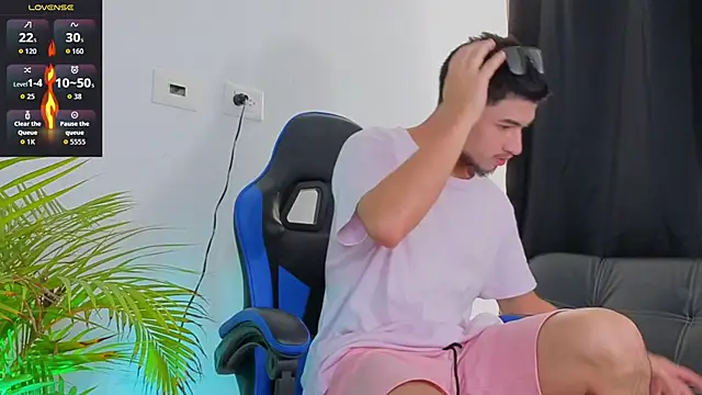 EdwardRoss  online show from 11-17-25, 07:18