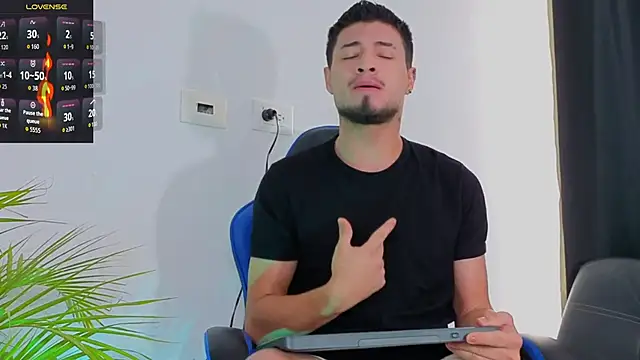 EdwardRoss  online show from 11-30-25, 08:42