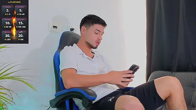 EdwardRoss  online show from 11-24-25, 07:47