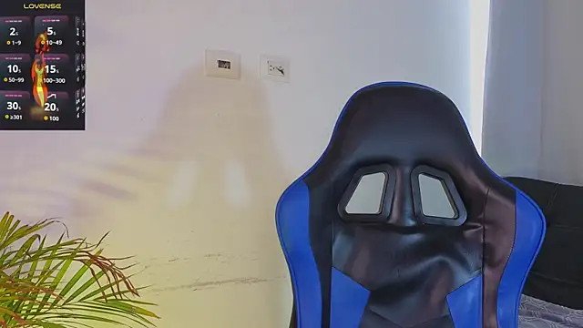 EdwardRoss  online show from 04-03-26, 09:21