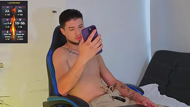 EdwardRoss  online show from 04-07-26, 10:22