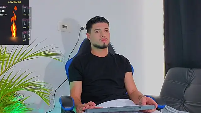 EdwardRoss  online show from 11-10-25, 07:41