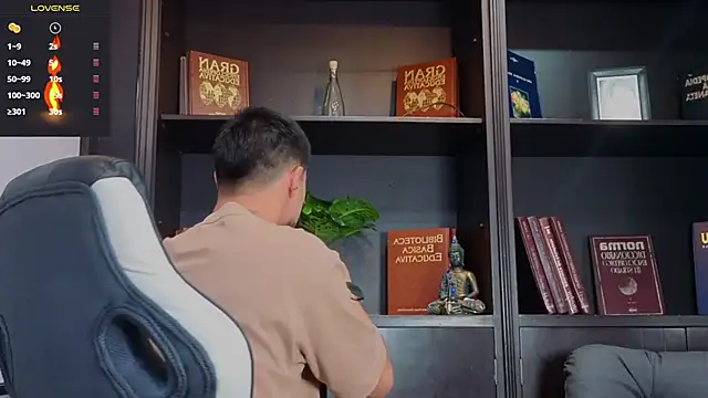 EdwardRoss  online show from 09-28-25, 04:47