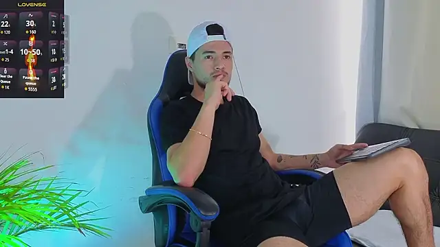 EdwardRoss  online show from 02-25-26, 08:19