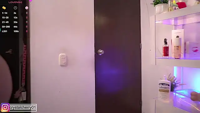 crystalcherr online show from 10-12-25, 02:40