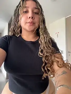 Cherryyquen online show from 02-16-26, 07:01