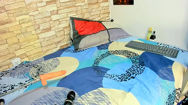 kaiagerbes3 online show from 11-17-25, 01:26