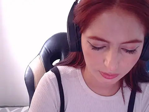 Kate lorens9 online show from 03-21-25, 05:56