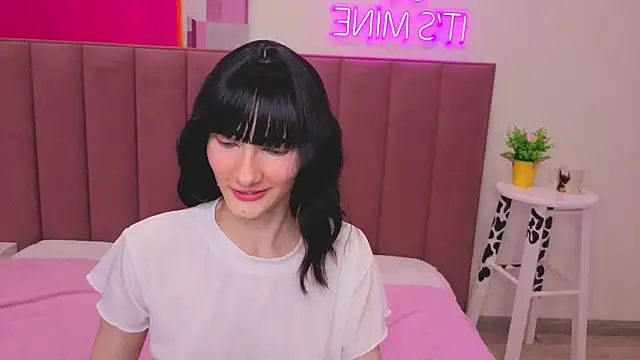 Lili flowerr online show from 06-16-26, 11:54
