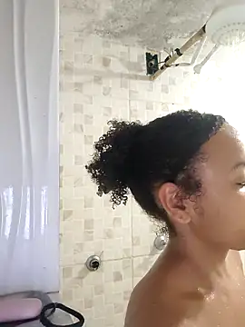 Snapshot of Julia_Pretinha chatting on 09-10-25, 01:37 Julia Pretinha online show from 09-10-25, 01:37