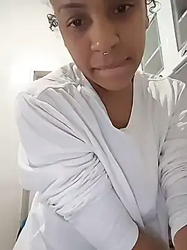 Snapshot of Julia_Pretinha chatting on 11-08-25, 03:15 Julia Pretinha online show from 11-08-25, 03:15