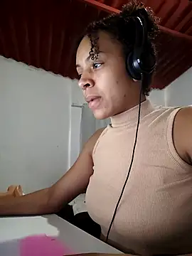 Snapshot of Julia_Pretinha chatting on 09-23-25, 12:34 Julia Pretinha online show from 09-23-25, 12:34