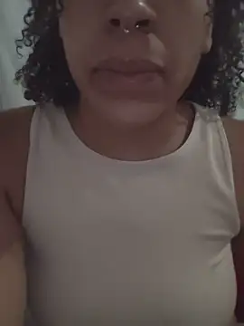 Snapshot of Julia_Pretinha chatting on 10-27-25, 01:01 Julia Pretinha online show from 10-27-25, 01:01