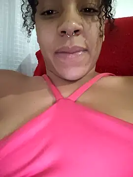 Snapshot of Julia_Pretinha chatting on 09-11-25, 12:16 Julia Pretinha online show from 09-11-25, 12:16