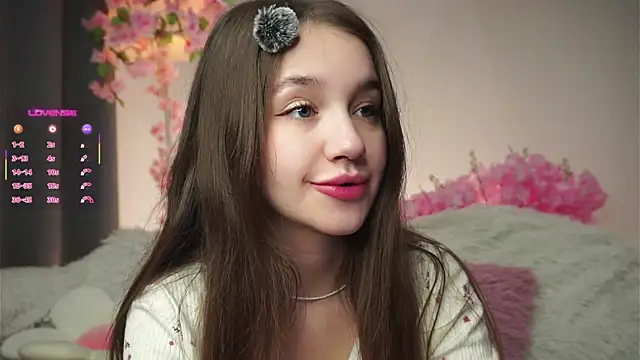 AmiLewis online show from 11-11-25, 01:33