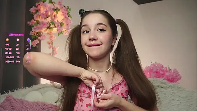 AmiLewis online show from 11-12-25, 02:15