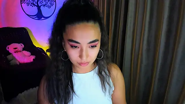 worldofkim online show from 11-19-25, 08:09