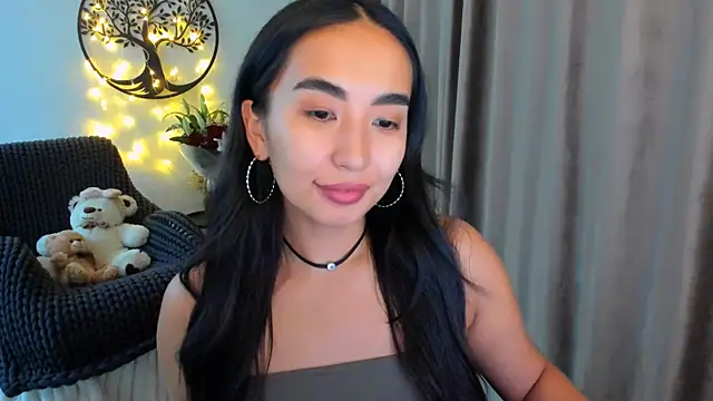 Snapshot of worldofkim chatting on 02-18-26, 05:20 worldofkim online show from 02-18-26, 05:20