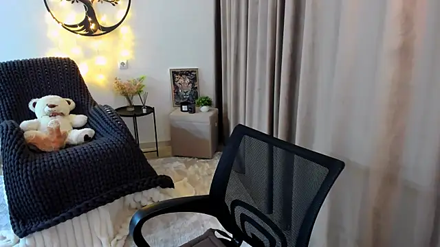 Snapshot of worldofkim chatting on 02-28-26, 07:02 worldofkim online show from 02-28-26, 07:02