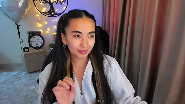 worldofkim online show from 04-14-26, 10:42