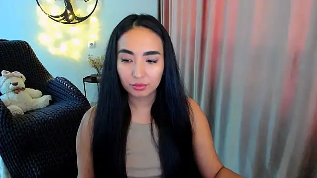 Snapshot of worldofkim chatting on 02-06-26, 10:44 worldofkim online show from 02-06-26, 10:44